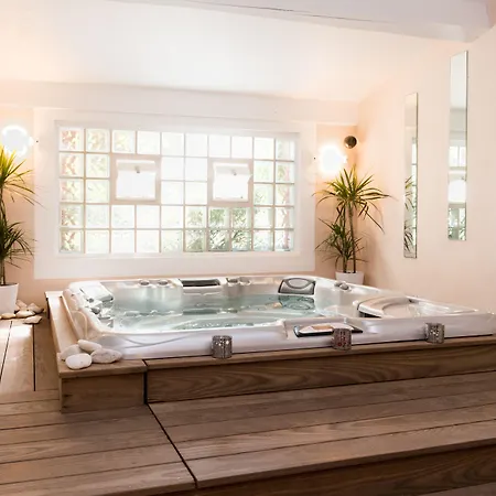 Hotel La Toison D'or Et Saint-Tropez