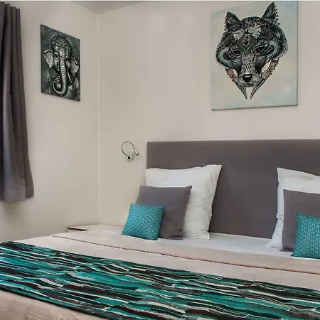 La Toison D'or Et 4* סן טרופז